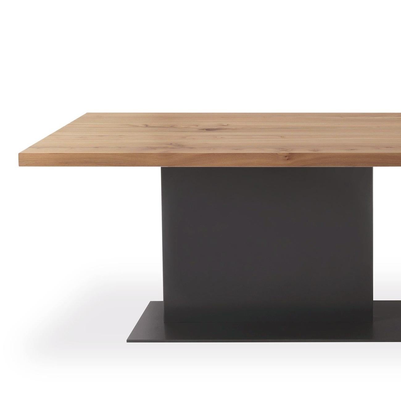 https://a.1stdibscdn.com/stage-iron-dining-table-for-sale-picture-4/f_14282/f_309476221666335316401/Sans_titre_4_master.jpg