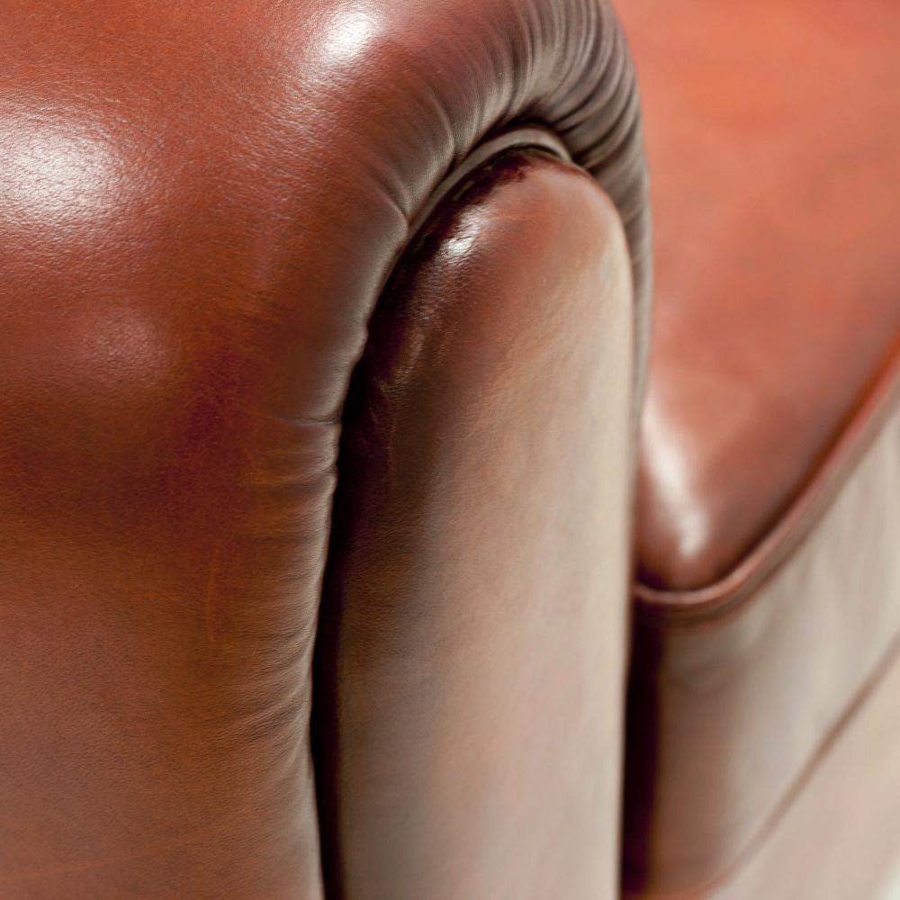 https://a.1stdibscdn.com/club-armchair-with-natural-brown-genuine-leather-for-sale-picture-5/f_14282/1556548229892/Sans_titre_5_master.jpg