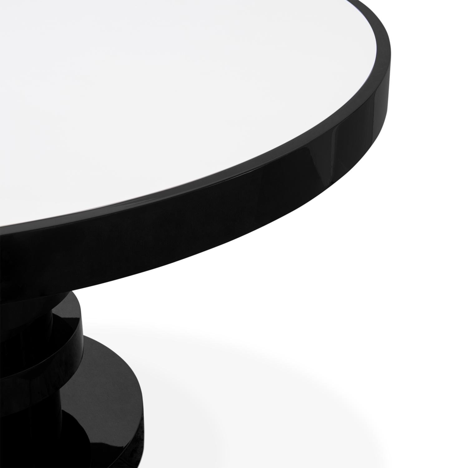 https://a.1stdibscdn.com/nagoya-round-dining-table-for-sale-picture-5/f_14282/f_305286221663853928177/Sans_titre_5_master.jpg