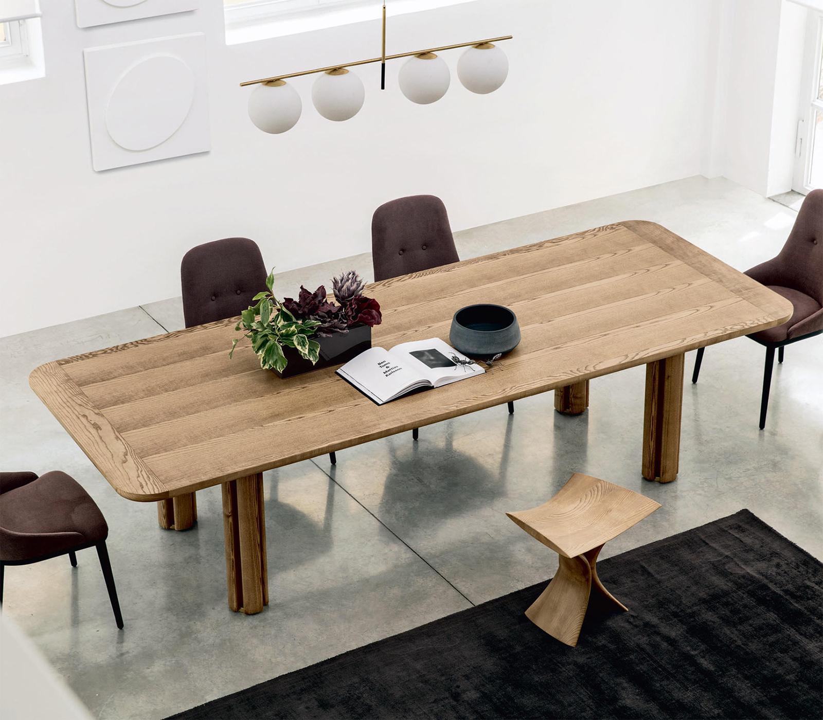 https://a.1stdibscdn.com/mathilda-dining-table-for-sale-picture-5/f_14282/1626975741293/Sans_titre_5_master.jpg