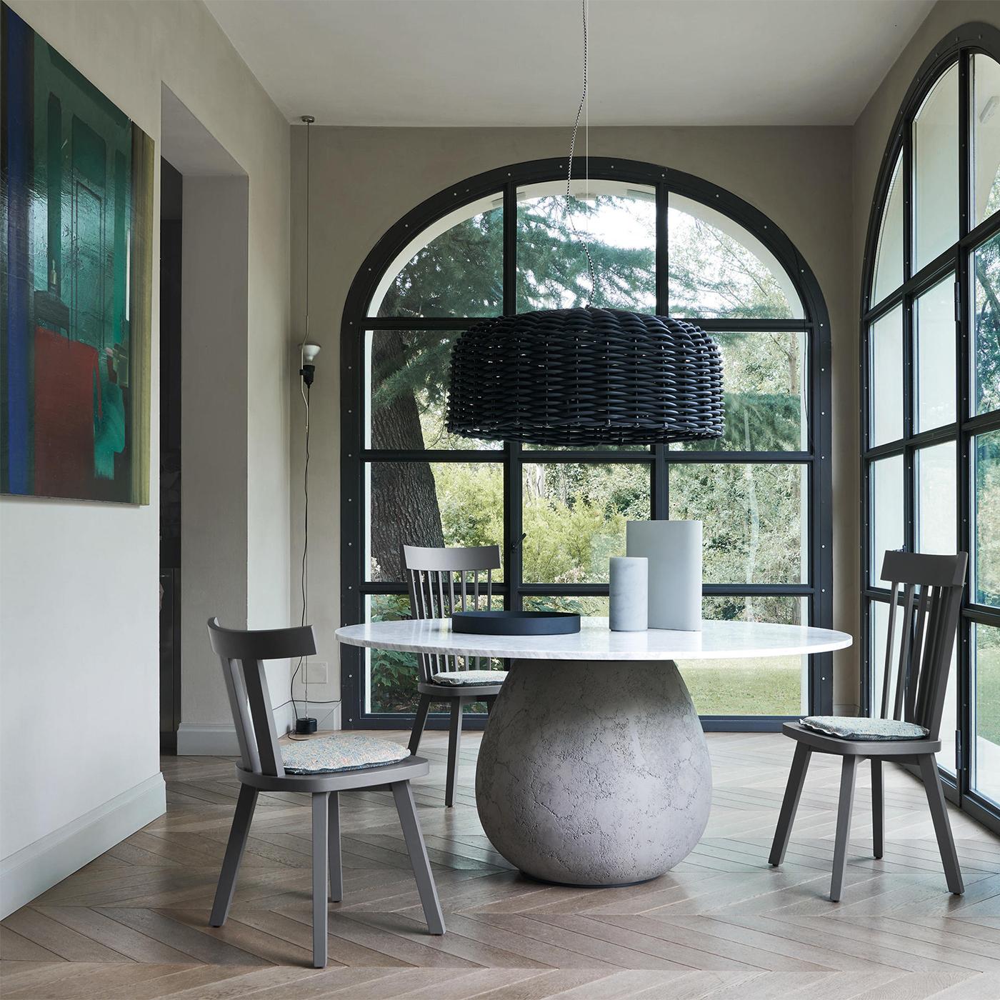 https://a.1stdibscdn.com/concrete-round-table-for-sale-picture-6/f_14282/f_293668321656584706720/Sans_titre_6_master.jpg