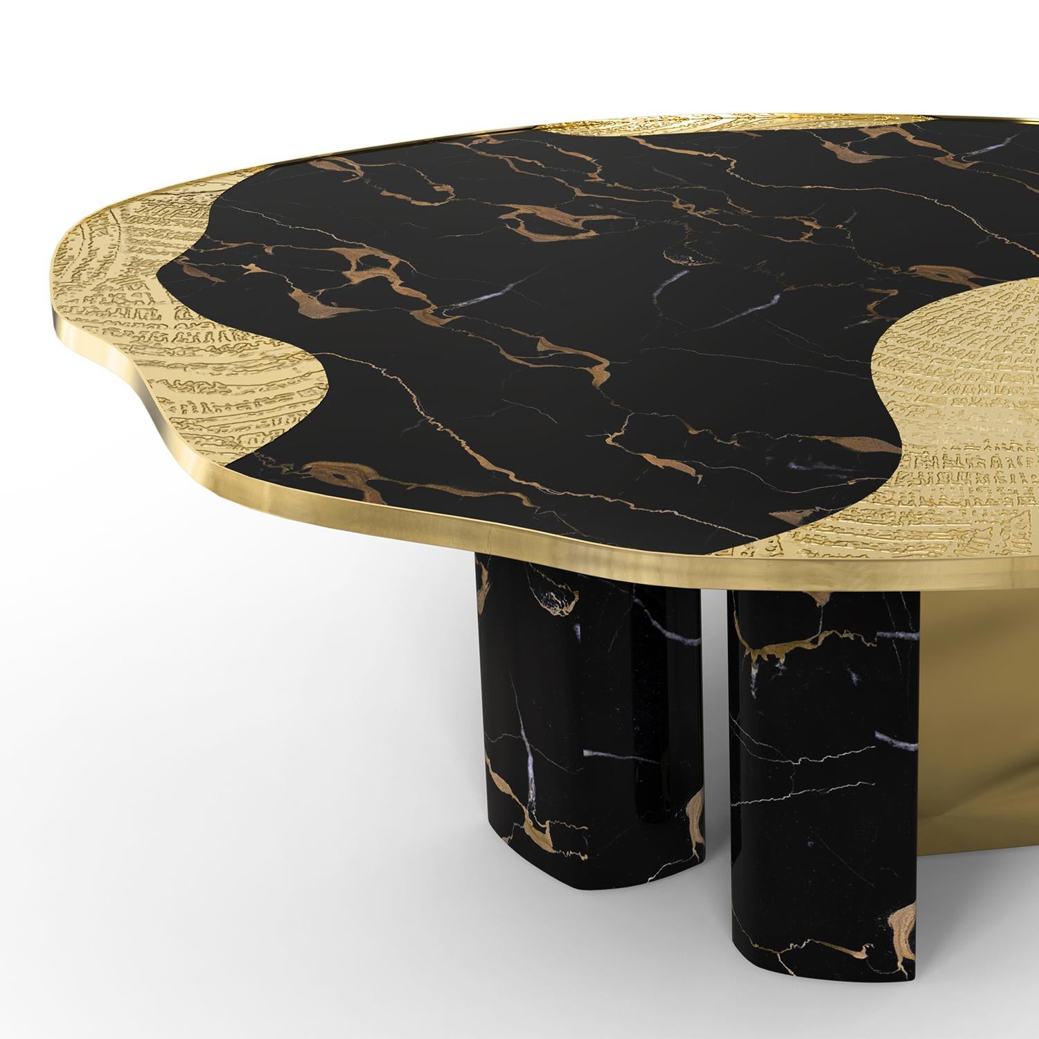 https://a.1stdibscdn.com/merida-black-marble-round-table-for-sale-picture-6/f_14282/f_410817221723736061720/Sans_titre_6_master.jpg