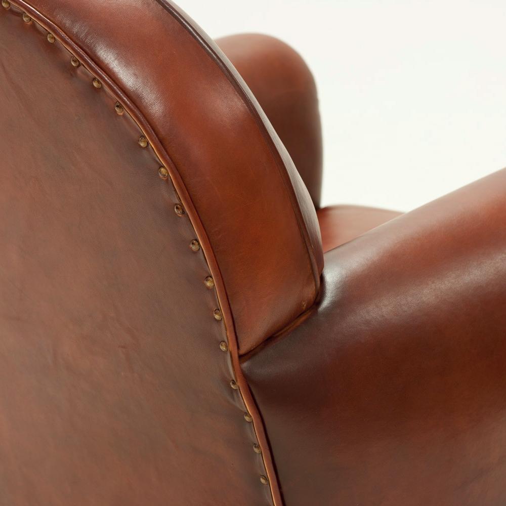 https://a.1stdibscdn.com/club-armchair-with-natural-brown-genuine-leather-for-sale-picture-6/f_14282/1556548231808/Sans_titre_6_master.jpg