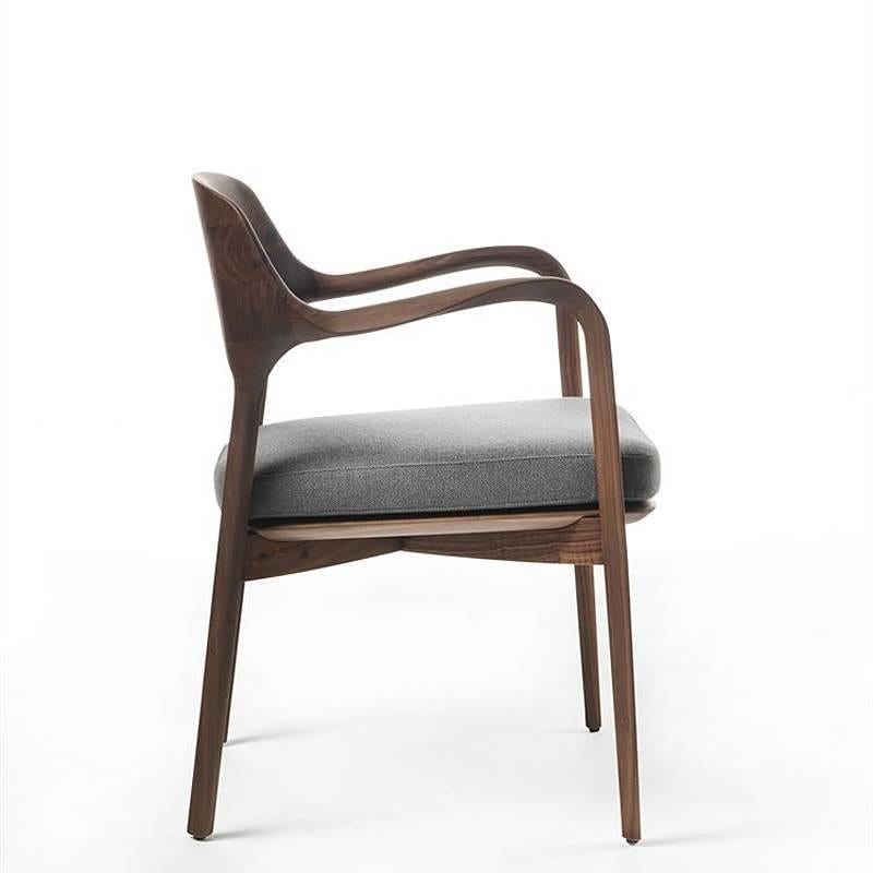 https://a.1stdibscdn.com/linea-armchair-in-solid-walnut-for-sale-picture-6/f_14282/1530274593118/Sans_titre_6_master.jpg