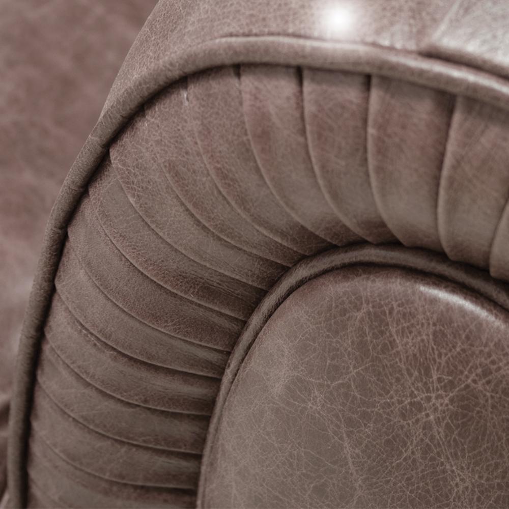 https://a.1stdibscdn.com/chester-patinated-3-sofa-for-sale-picture-7/f_14282/f_314637221669319228448/Sans_titre_7_master.jpg