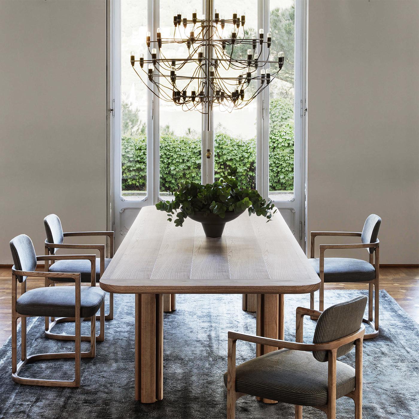 https://a.1stdibscdn.com/mathilda-dining-table-for-sale-picture-7/f_14282/1626975755917/Sans_titre_7_master.jpg