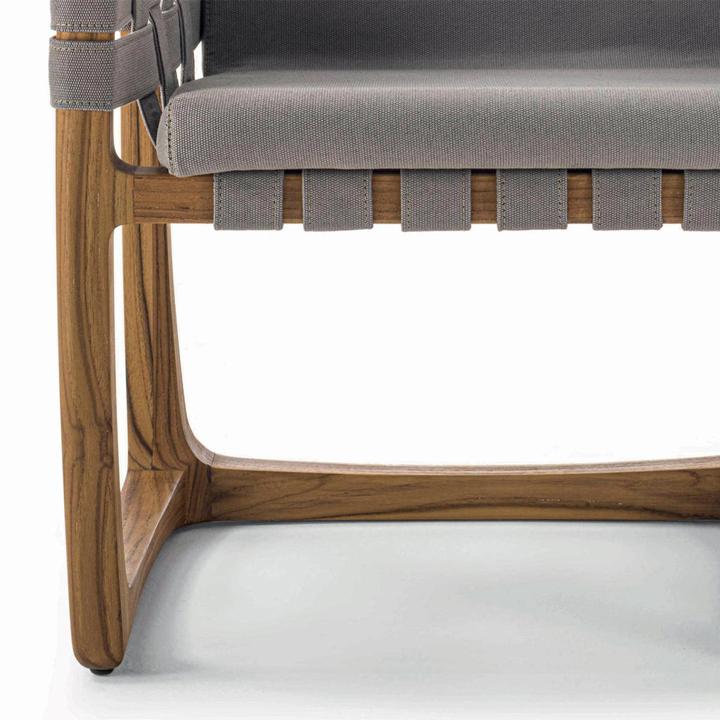 https://a.1stdibscdn.com/webbing-outdoor-chair-for-sale-picture-7/f_14282/f_281399421649341568268/Sans_titre_7_master.jpg