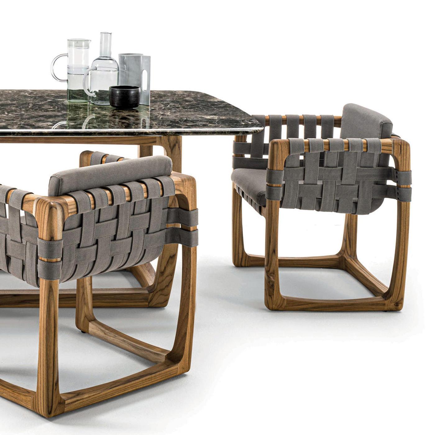 https://a.1stdibscdn.com/trooper-outdoor-or-indoor-table-for-sale-picture-7/f_14282/f_283120821650446236129/Sans_titre_7_master.jpg