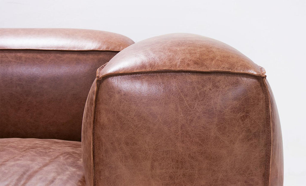 https://a.1stdibscdn.com/homeboy-sofa-in-brown-genuine-leather-for-sale-picture-7/f_14282/1561122484335/Sans_titre_7_master.jpg
