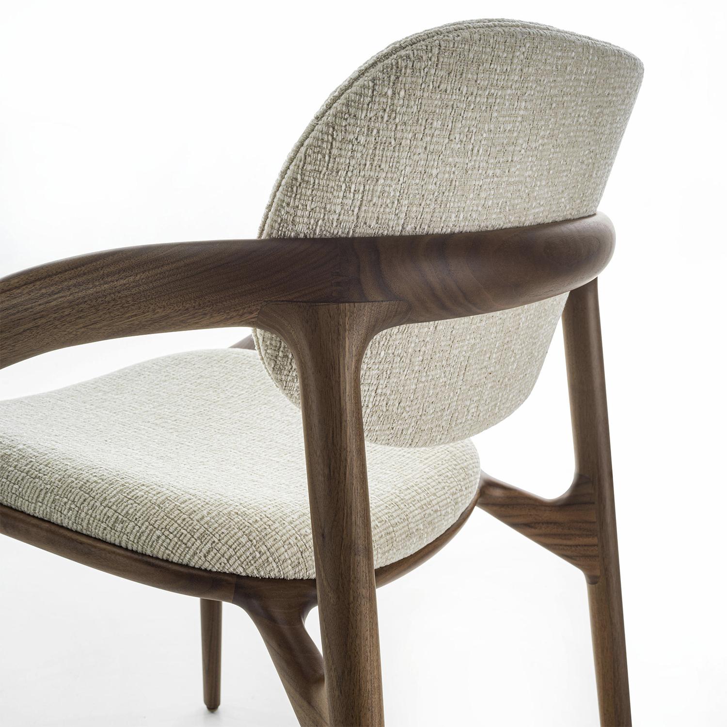 https://a.1stdibscdn.com/gerard-walnut-chair-for-sale-picture-8/f_14282/f_424088821732903252504/Sans_titre_8_master.jpg