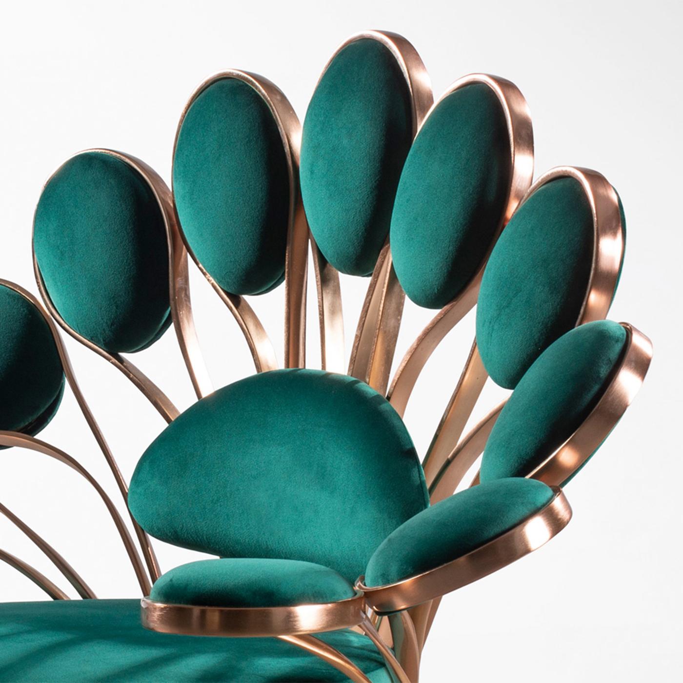 https://a.1stdibscdn.com/peacock-armchair-for-sale-picture-9/f_14282/f_292096821655824892139/Sans_titre_8_master.jpg