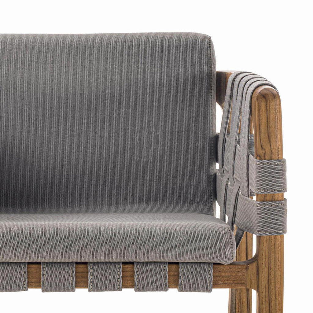 https://a.1stdibscdn.com/webbing-outdoor-chair-for-sale-picture-8/f_14282/f_281399421649341570080/Sans_titre_8_master.jpg