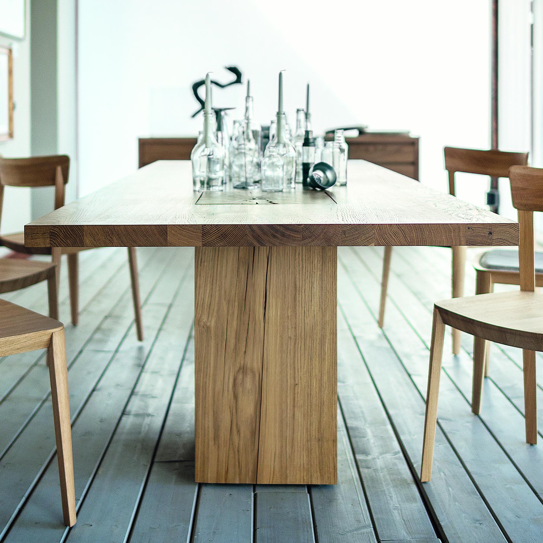 https://a.1stdibscdn.com/full-wood-oak-dining-table-for-sale-picture-8/f_14282/1624369035245/Sans_titre_8_master.jpg