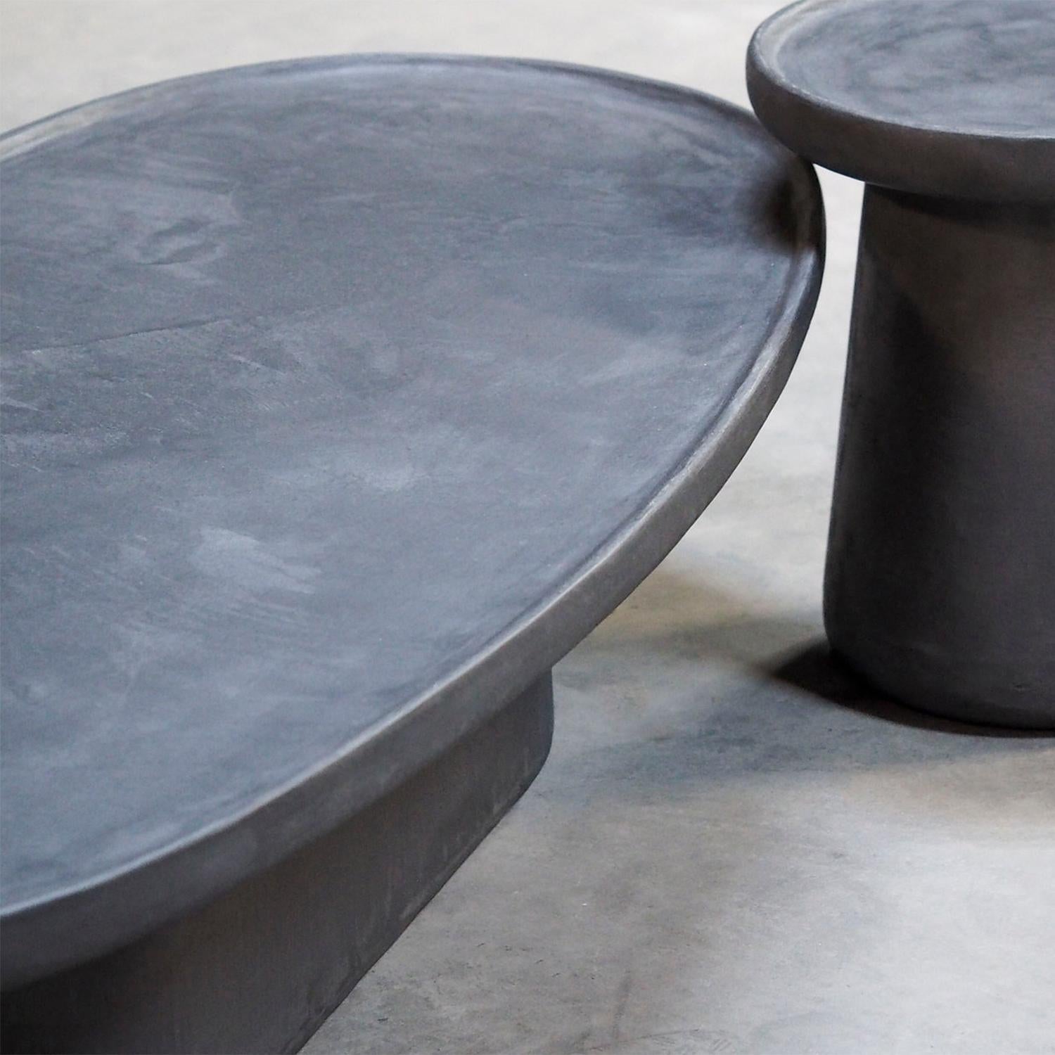 https://a.1stdibscdn.com/yeshi-oval-coffee-table-for-sale-picture-8/f_14282/f_339188421682079611178/Sans_titre_8_master.jpg