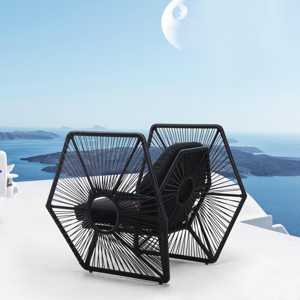 https://a.1stdibscdn.com/star-wars-fighter-armchair-black-or-white-for-sale-picture-8/f_14282/1557848654588/Sans_titre_9_master.jpg