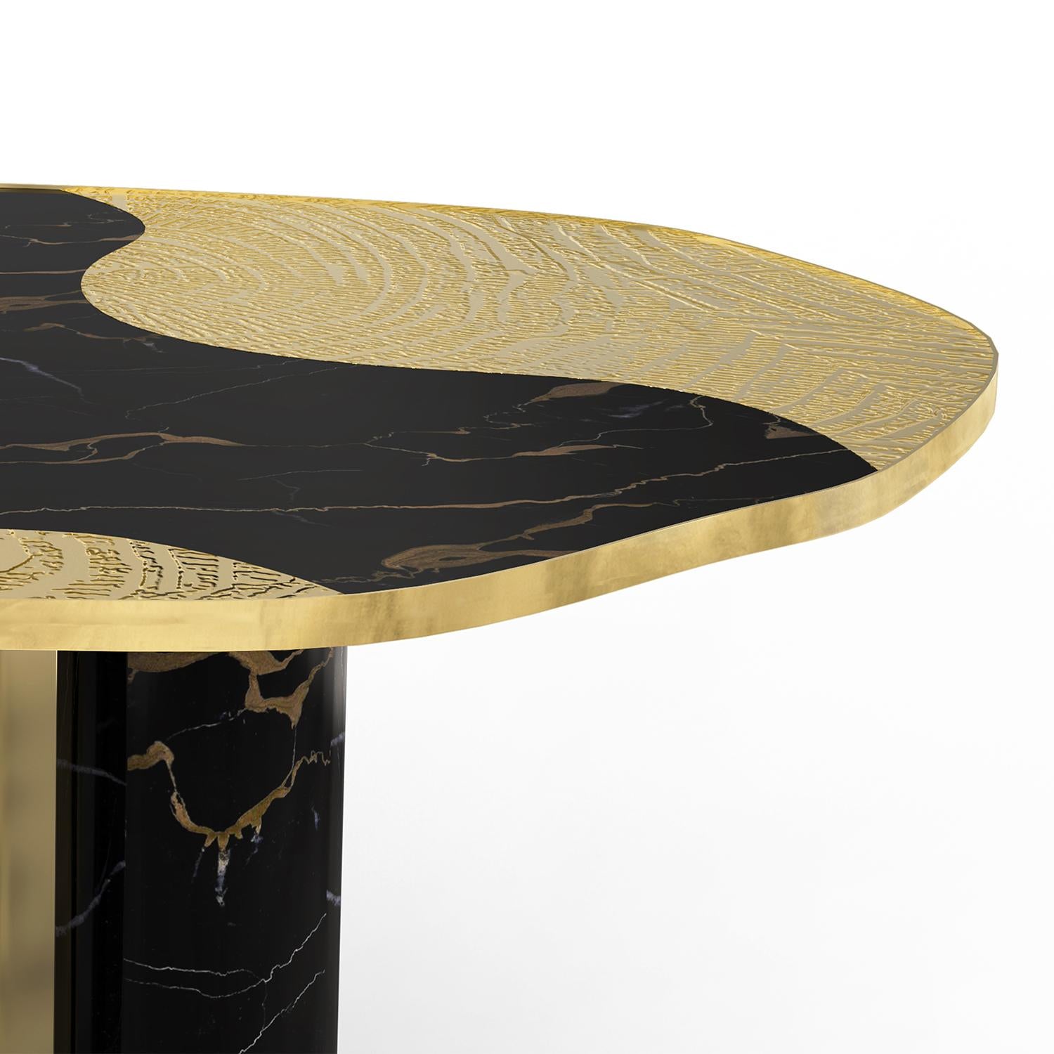 https://a.1stdibscdn.com/merida-black-marble-round-table-for-sale-picture-9/f_14282/f_410817221723736062788/Sans_titre_9_master.jpg