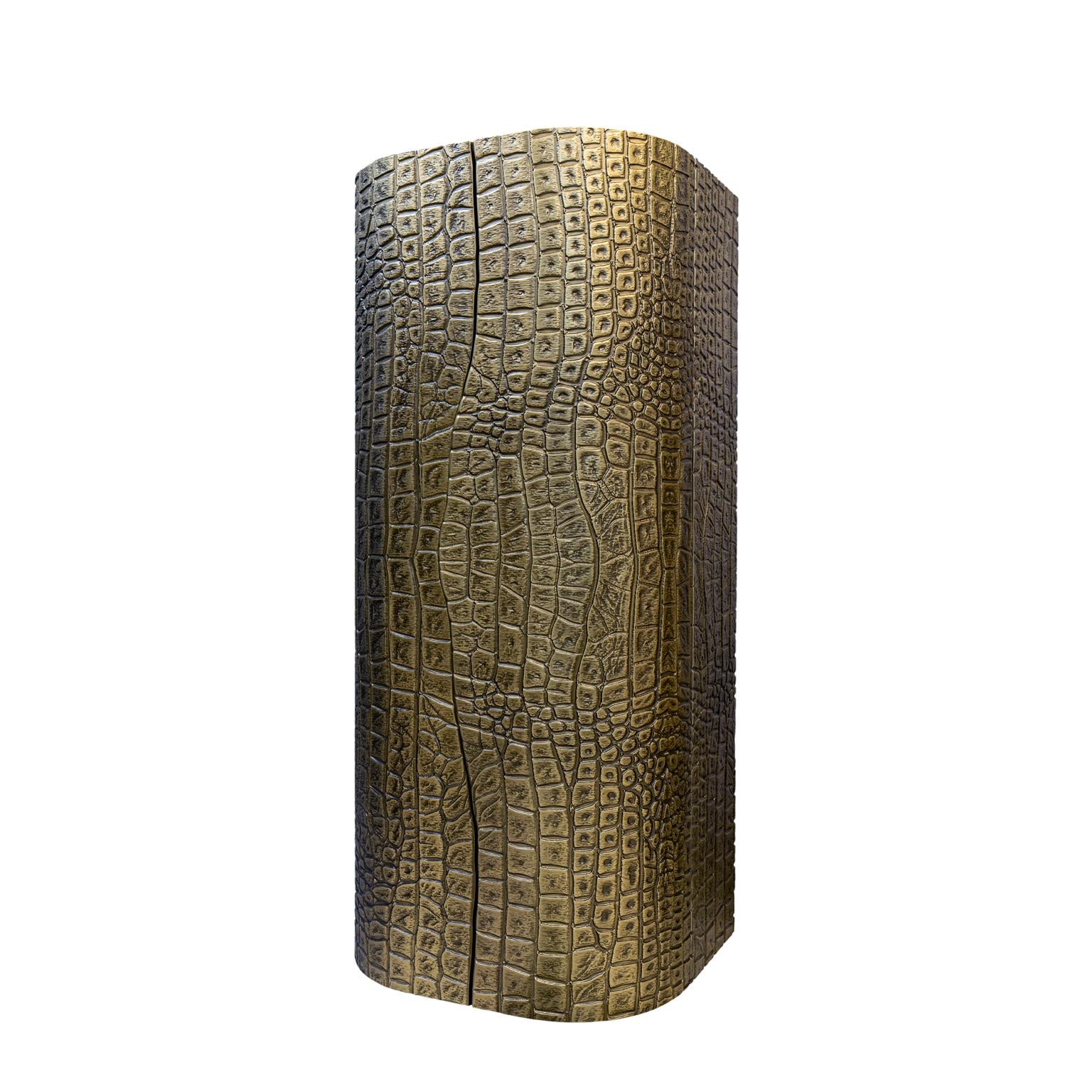 https://a.1stdibscdn.com/modern-brass-finish-luxury-bar-cabinet-in-stock-available-for-sale-picture-2/f_55202/f_421893321730889871822/Savage_1stDibs_2_master.jpg