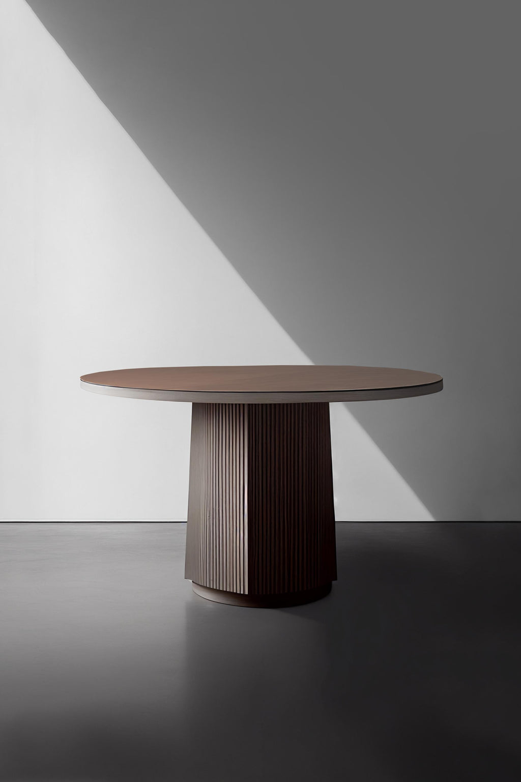 https://a.1stdibscdn.com/scarpa-dining-table-b-round-table-for-6-by-nono-for-sale-picture-5/f_39563/f_333612021679153900688/Scarpa_Dining_Table_B_Round_Table_For_6_By_Nono_5_master.jpg