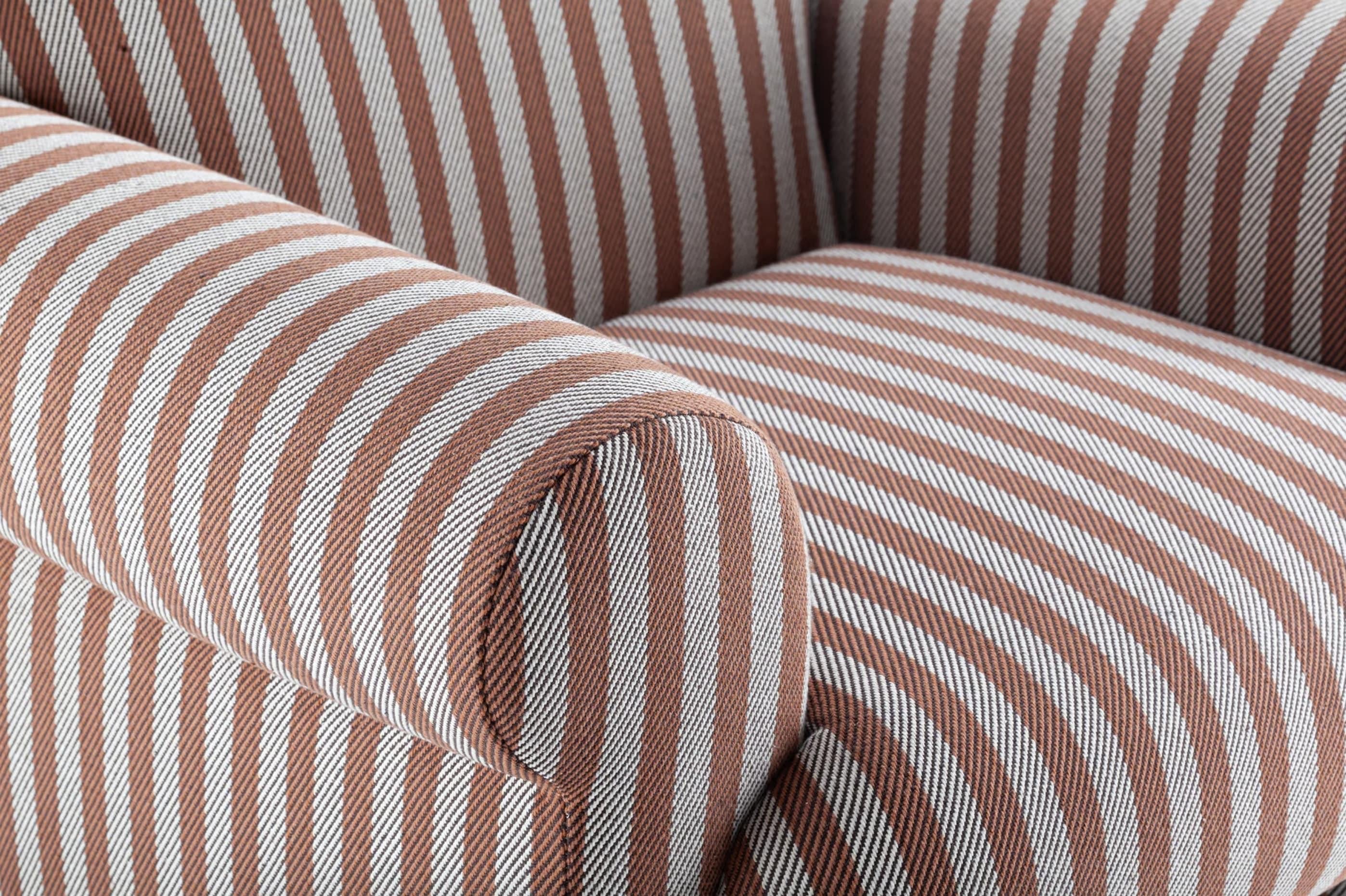 https://a.1stdibscdn.com/dooq-new-organic-modern-oscar-armchair-striped-in-yellow-and-brown-fabric-for-sale-picture-4/f_54242/f_438413621740745986945/Screenshot_2025_02_28_at_12_26_56_master.jpg