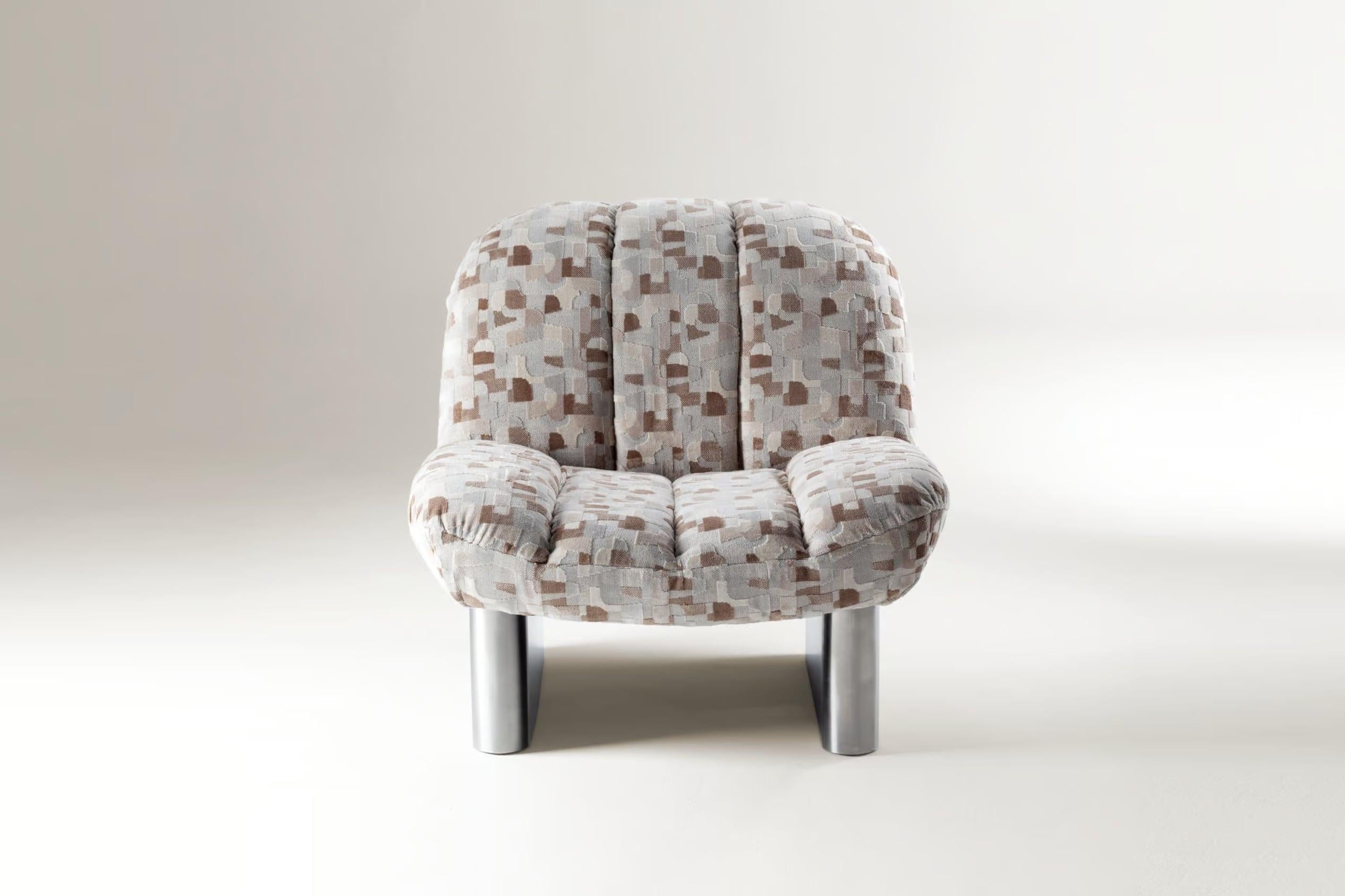 https://a.1stdibscdn.com/new-dooq-modern-colin-armchair-in-com-and-inox-feet-for-sale-picture-2/f_54242/f_455392921750434551064/Screenshot_2025_06_20_at_16_47_57_master.jpg