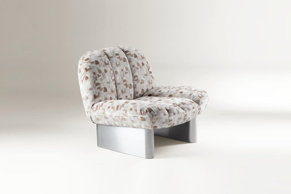 https://a.1stdibscdn.com/new-dooq-modern-colin-armchair-in-com-and-inox-feet-for-sale-picture-5/f_54242/f_455392921750434566520/Screenshot_2025_06_20_at_16_48_13_master.jpg