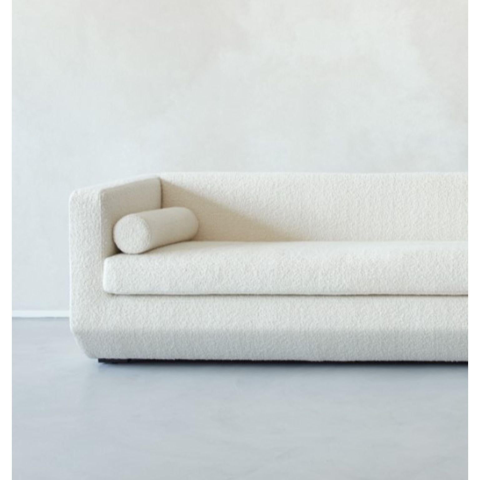 https://a.1stdibscdn.com/large-beveled-couch-by-marc-dibeh-for-sale-picture-4/f_12192/f_335250521680013422191/Screenshot_6_master.jpg