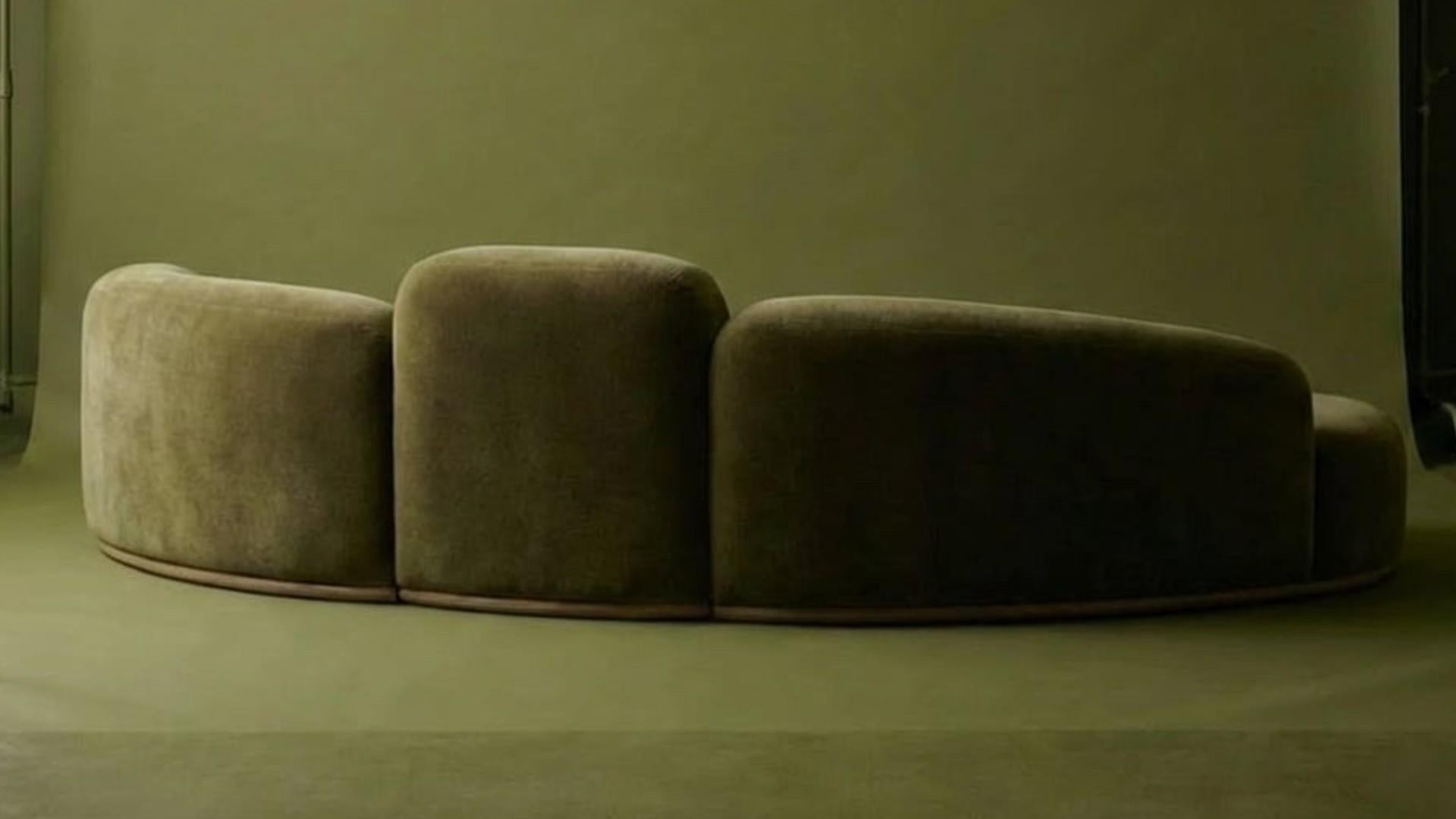 https://a.1stdibscdn.com/rive-droite-sculptural-sofa-by-rockstool-paris-for-sale-picture-3/f_12192/f_490885021772734297035/Screenshot_7_master.jpg