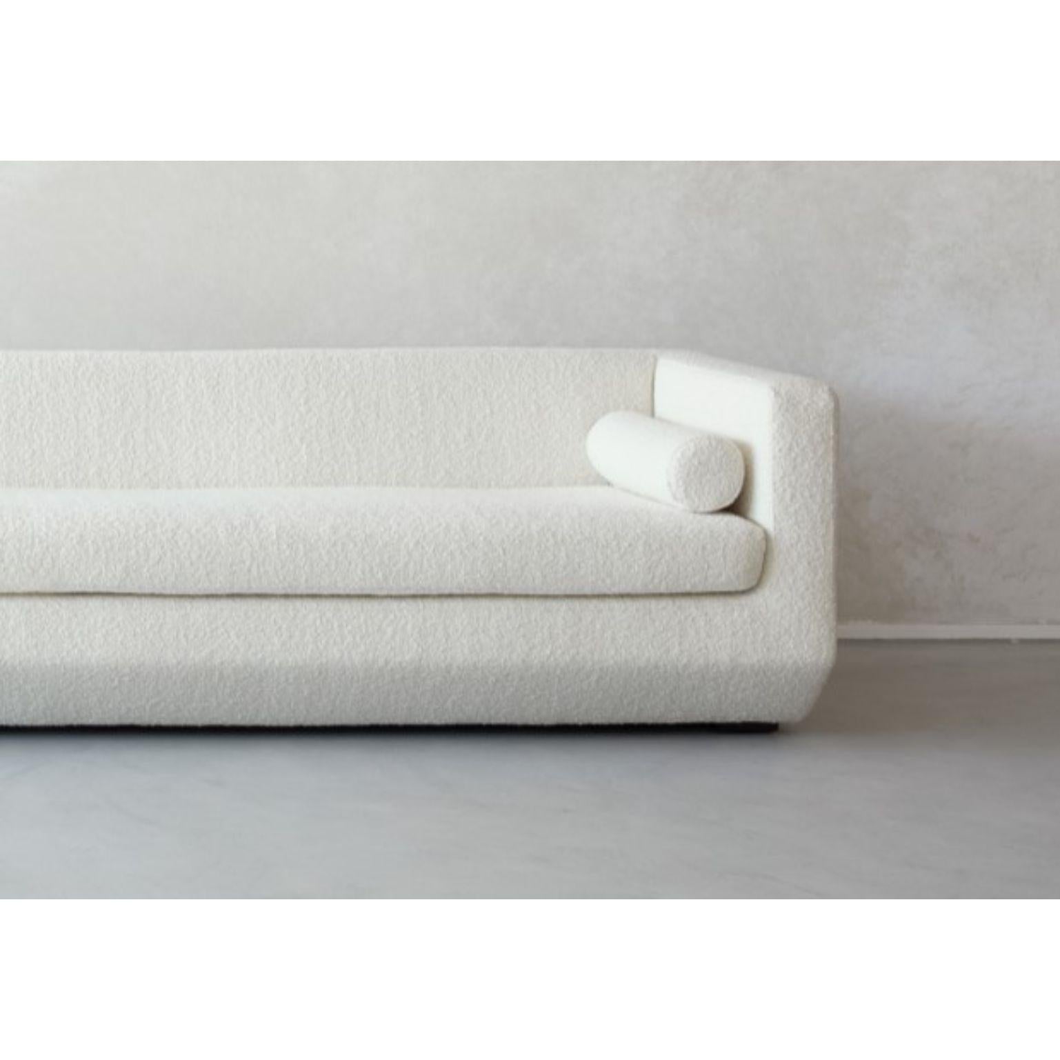https://a.1stdibscdn.com/large-beveled-couch-by-marc-dibeh-for-sale-picture-5/f_12192/f_335250521680013422806/Screenshot_7_master.jpg