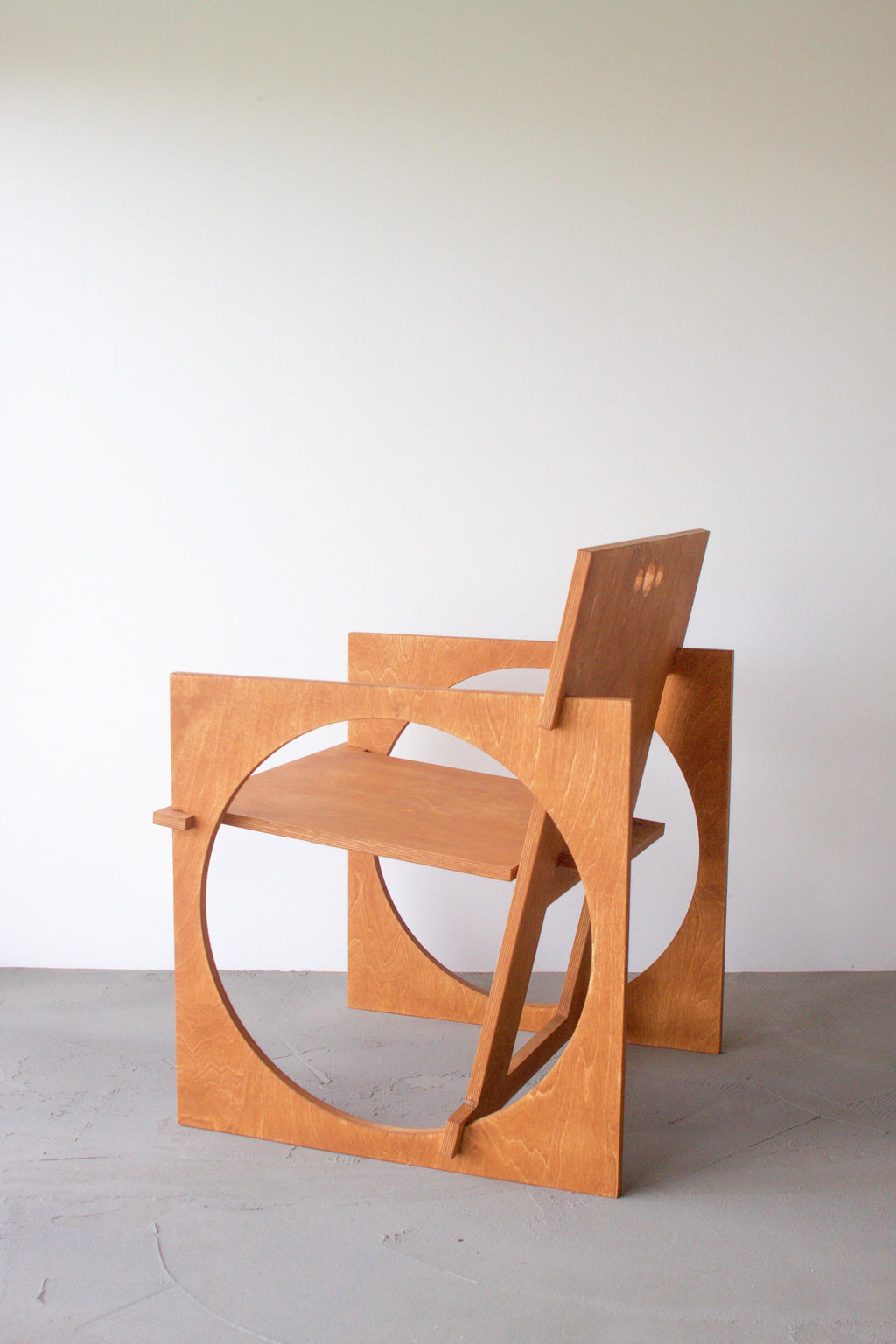 https://a.1stdibscdn.com/sedia-tonda-armchair-by-edoardo-lietti-studio-for-sale-picture-8/f_12192/f_421284021730471449060/Sedia_Tonda_Wood_Edoardo_Lietti_Studio_4_master.JPG