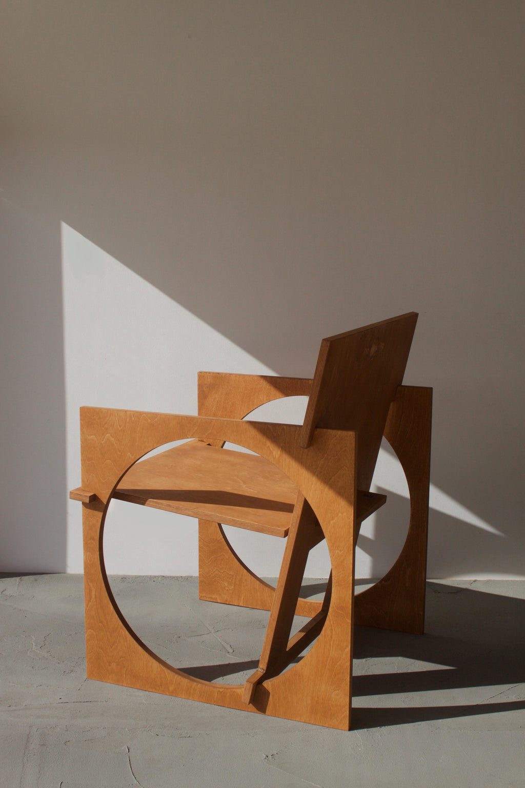 https://a.1stdibscdn.com/sedia-tonda-armchair-by-edoardo-lietti-studio-for-sale-picture-12/f_12192/f_421284021730471451734/Sedia_Tonda_Wood_Edoardo_Lietti_Studio_9_master.JPG