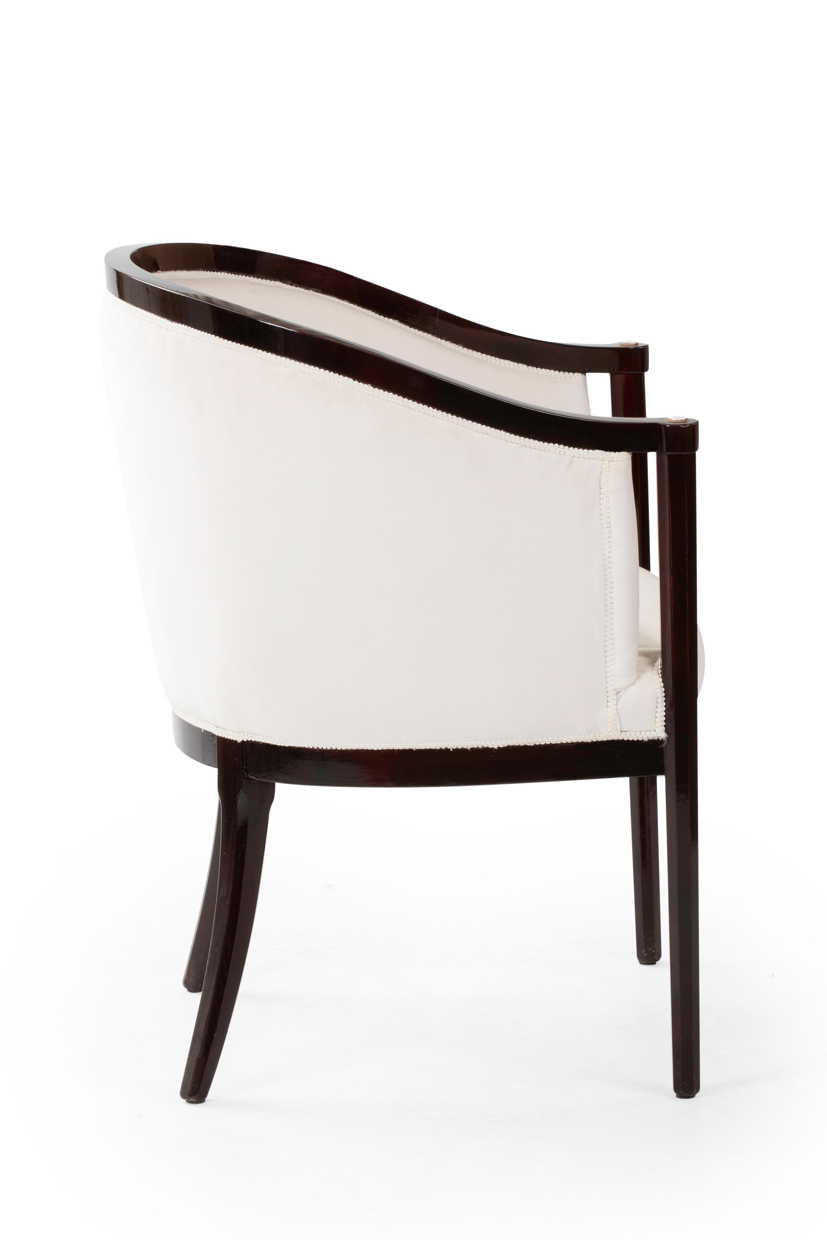 https://a.1stdibscdn.com/21st-century-lorsky-armchair-velvet-sardonic-shell-solid-wood-made-in-italy-for-sale-picture-3/f_58122/f_285298321651756683179/Sedia_lato_master.jpg