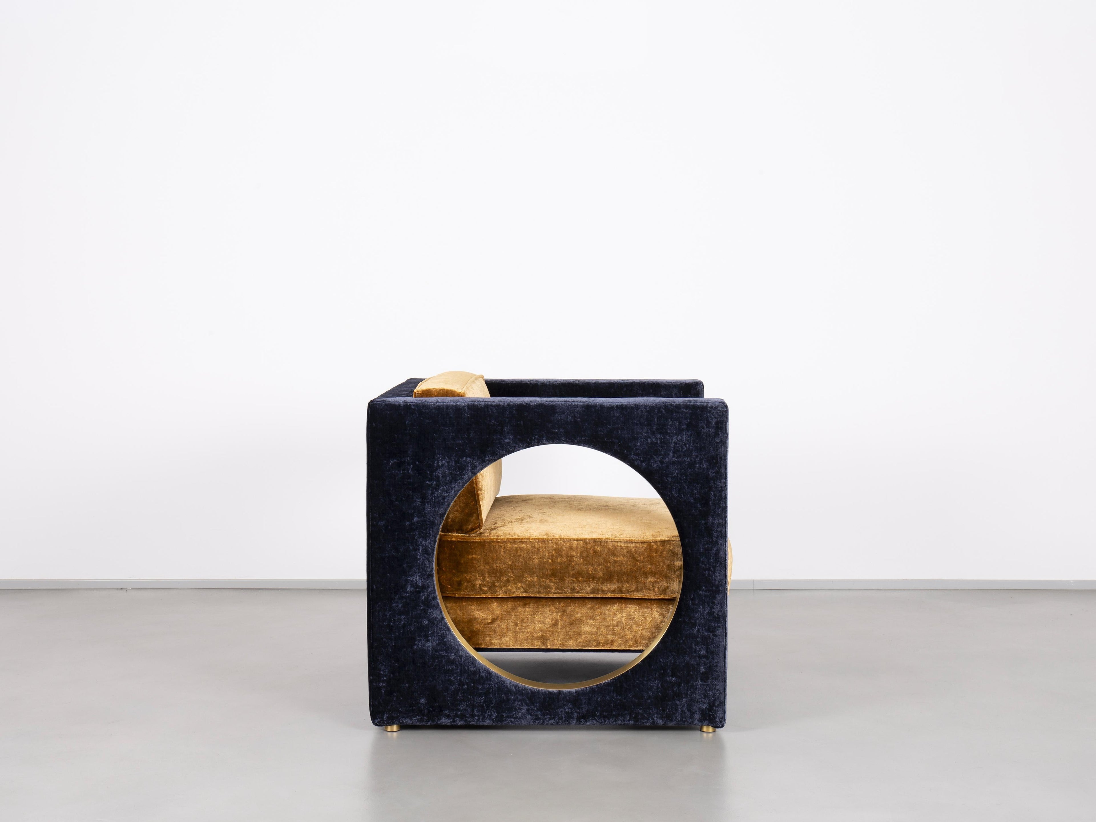 https://a.1stdibscdn.com/see-through-armchair-by-pierre-gonalons-misia-fabric-paradisoterrestre-edition-for-sale-picture-2/f_84302/f_337438921681205443487/See_Through_armchair_by_Pierre_Gonalons_01_master.jpg