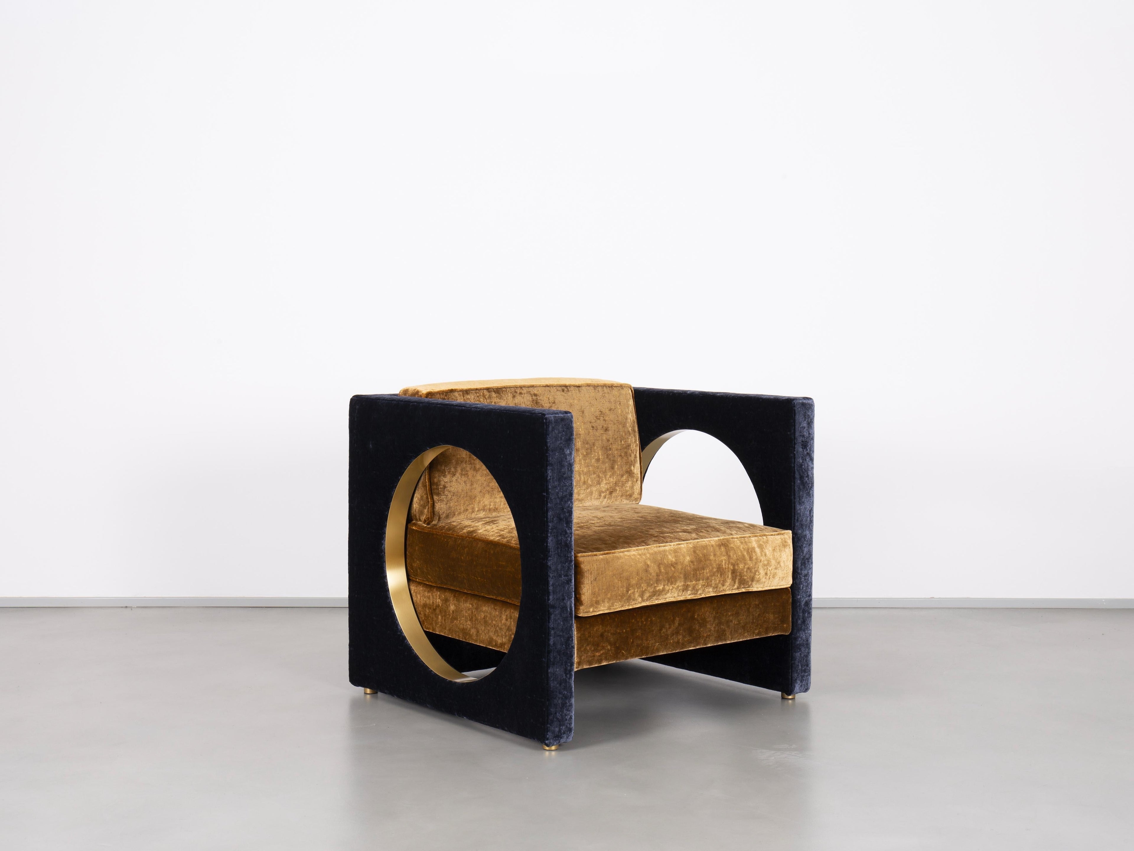 https://a.1stdibscdn.com/see-through-armchair-by-pierre-gonalons-misia-fabric-paradisoterrestre-edition-for-sale-picture-3/f_84302/f_337438921681205443359/See_Through_armchair_by_Pierre_Gonalons_02_master.jpg