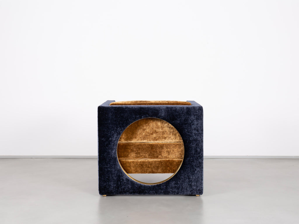 https://a.1stdibscdn.com/see-through-armchair-by-pierre-gonalons-misia-fabric-paradisoterrestre-edition-for-sale-picture-6/f_84302/f_337438921681205443609/See_Through_armchair_by_Pierre_Gonalons_05_master.jpg