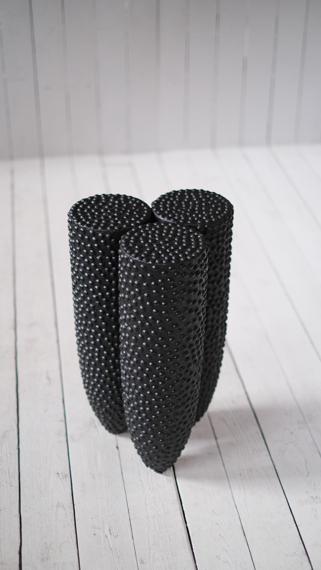 https://a.1stdibscdn.com/senufo-stool-nails-in-iroko-wood-by-arno-declercq-for-sale-picture-5/f_12192/f_320102821672661084611/Senufo_Stool_Nails_in_Iroko_Wood_by_Arno_Declercq_1671635998610_master.JPG