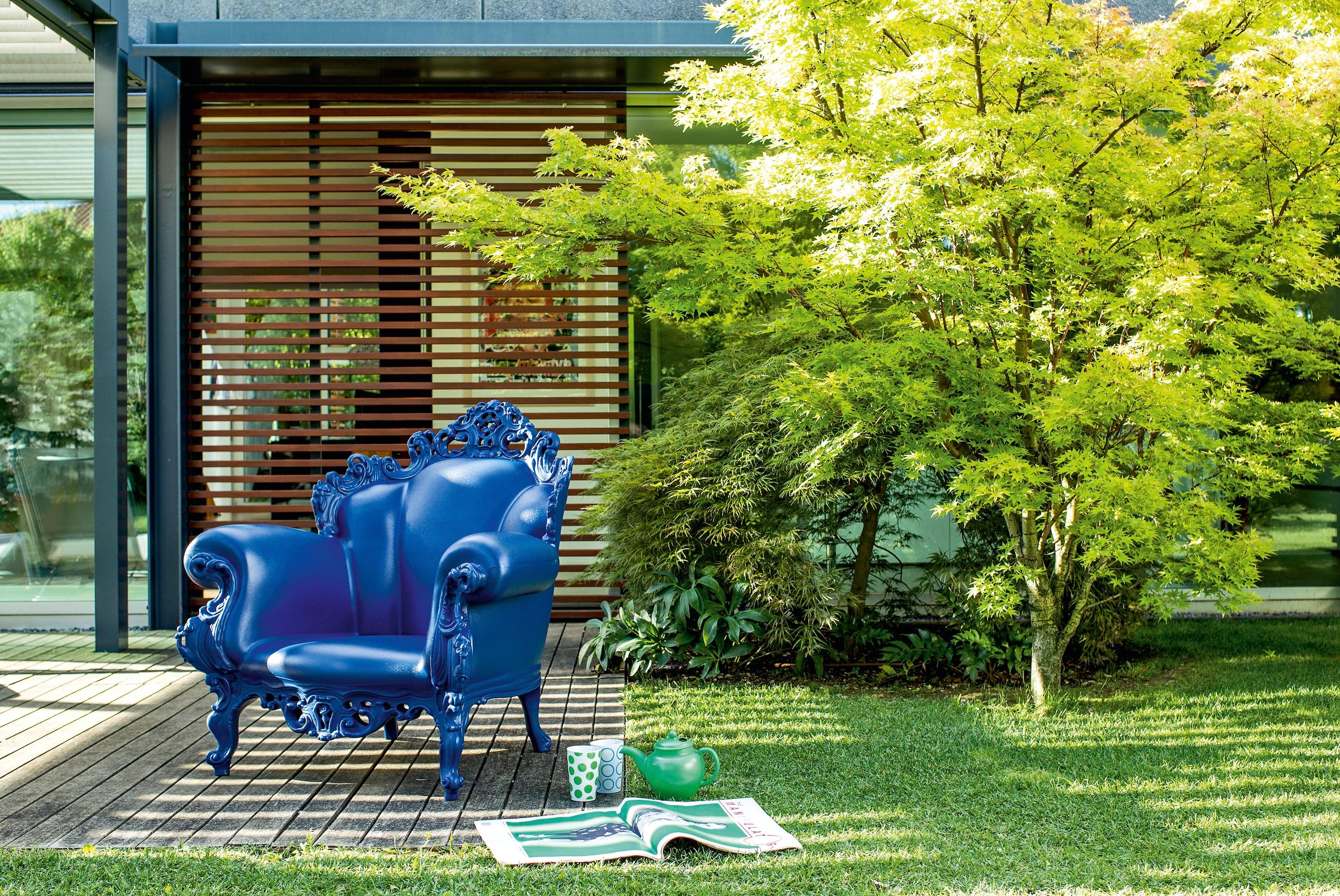 https://a.1stdibscdn.com/magis-proust-armchair-in-polyethylene-by-alessandro-mendini-multicolor-for-sale-picture-7/f_105752/f_474307921762545189799/Senza_nome2_master.jpg