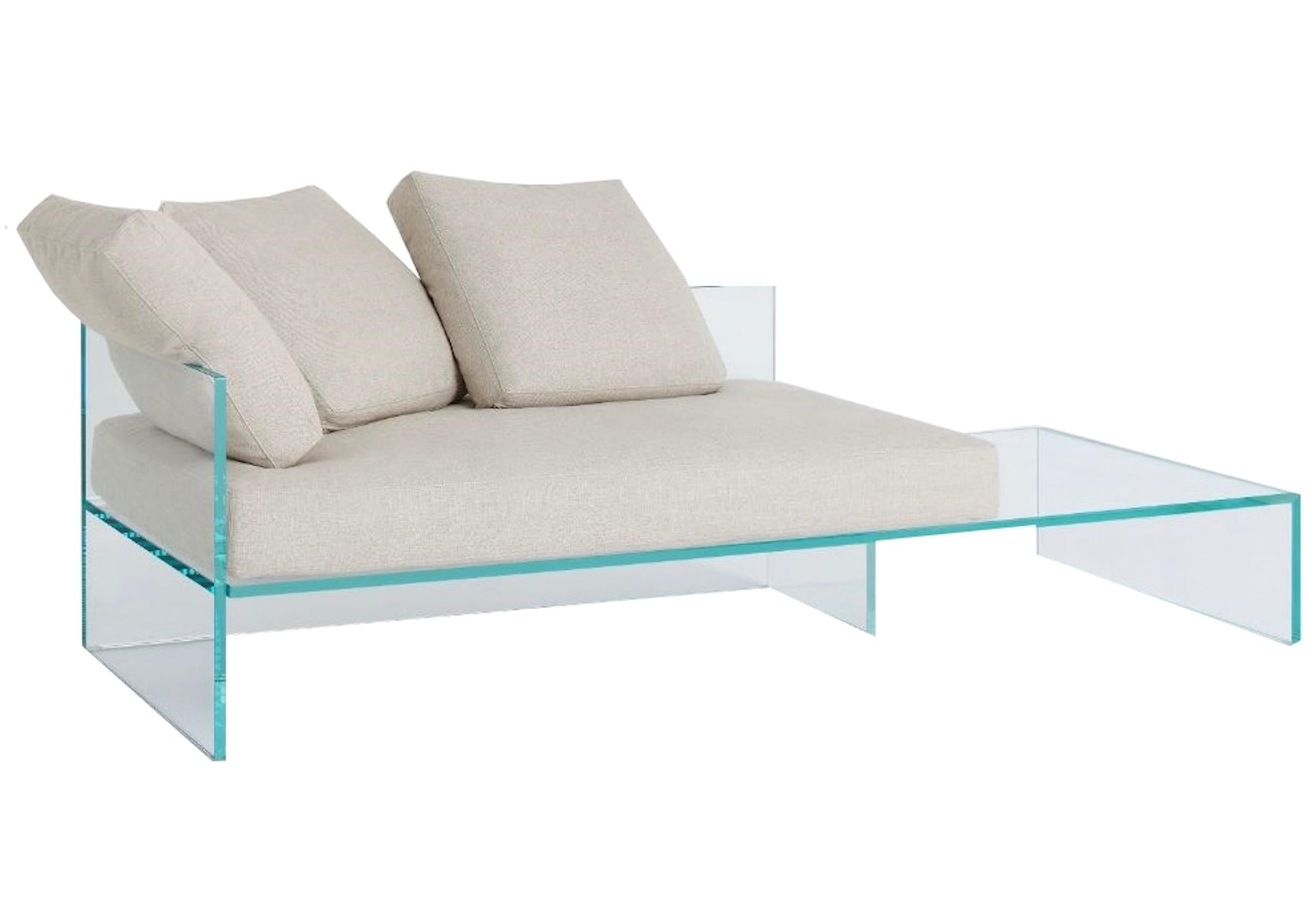 https://a.1stdibscdn.com/glas-italia-tete-a-tete-two-seater-sofa-in-glass-side-table-on-the-right-for-sale-picture-3/f_105752/f_494624021774977035377/Senza_nome3_master.jpg