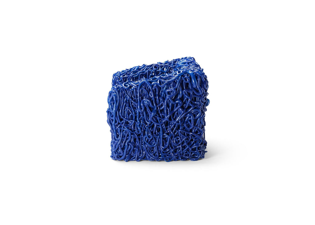 https://a.1stdibscdn.com/senzafine-seat-armchair-in-polyurethane-blue-by-gaetano-pesce-for-sale-picture-5/56838182/f_445316821744714262181/Senzafine_Seat_Armchair_in_Polyurethane_Blue_by_Gaetano_Pesce_5_master.jpg