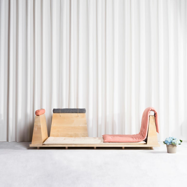 https://a.1stdibscdn.com/zabuton-sofa-handmade-japanese-futon-on-modular-maple-frame-kvadrat-for-sale-picture-16/f_32441/f_224948021613009209945/Set_01_01_Square_s_master.jpg?width=768