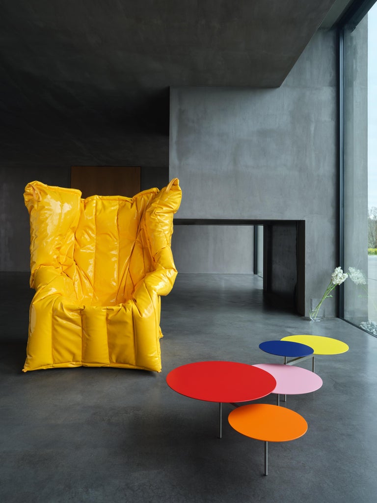 https://a.1stdibscdn.com/shadow-black-armchair-padded-with-soft-polyurethane-foam-by-gaetano-pesce-for-sale-picture-20/56838172/f_445321121744727883124/Shadow_Black_21_master.jpg?width=768