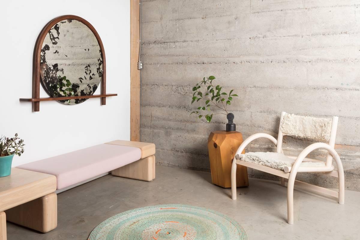 https://a.1stdibscdn.com/archivesE/upload/f_31443/f_91652311511468539698/Shepherd_Chair_Bench_Gem_Mirror_lores_master.jpg