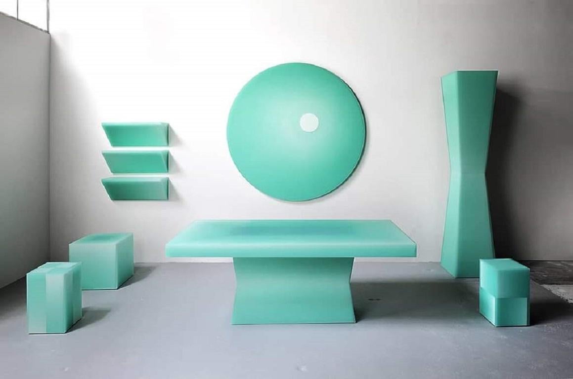 https://a.1stdibscdn.com/contemporary-pool-epoxy-resin-dining-table-in-turquoise-green-by-facture-studio-for-sale-picture-2/f_55372/f_460815421753901623361/Shift_Collection_master.jpg