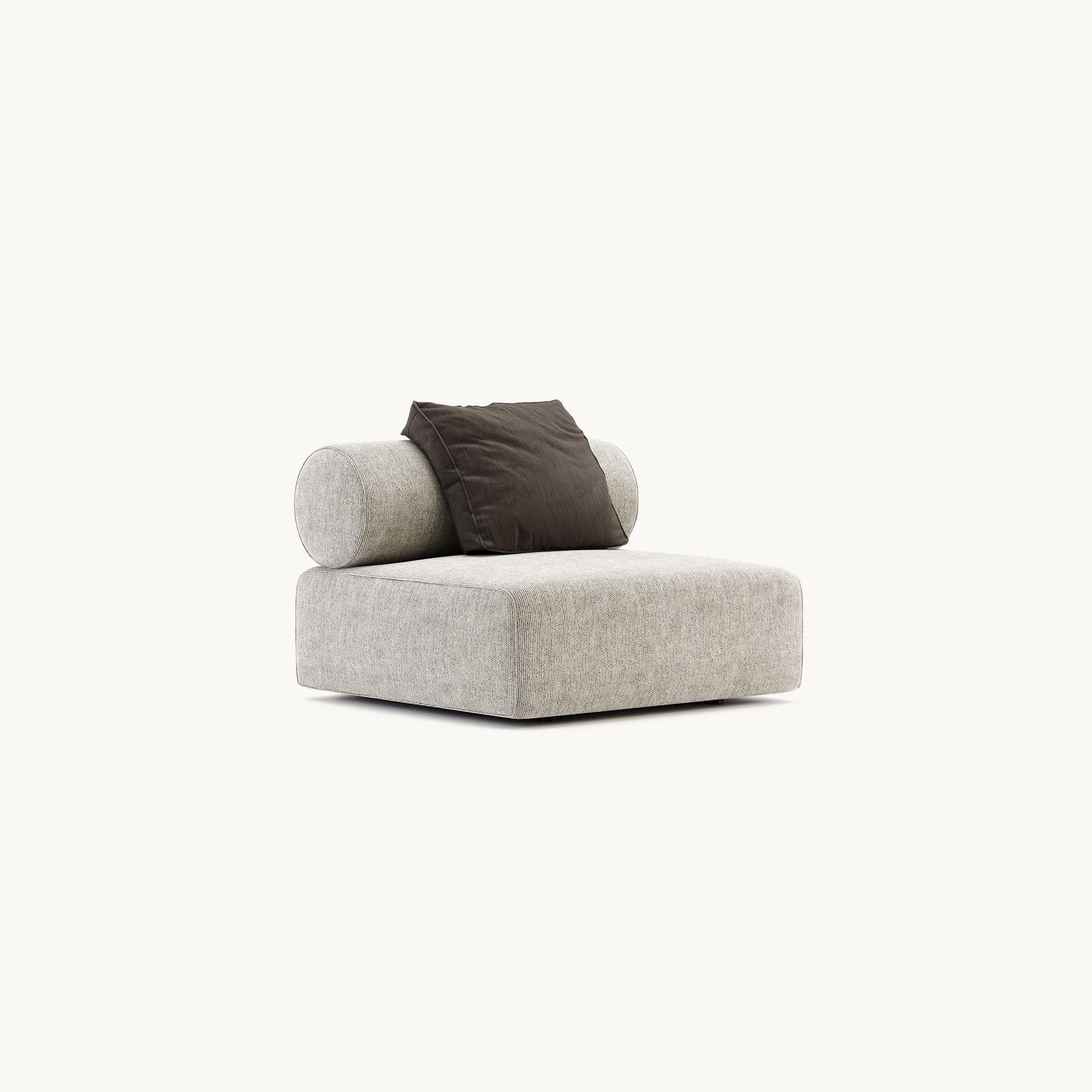 https://a.1stdibscdn.com/oversized-lounge-chair-in-black-steel-brushed-gold-detailing-for-sale-picture-3/f_27693/f_402669121718921024500/Shinto_domkapa_domkapa_2024_chair_module_sofa_master.jpg