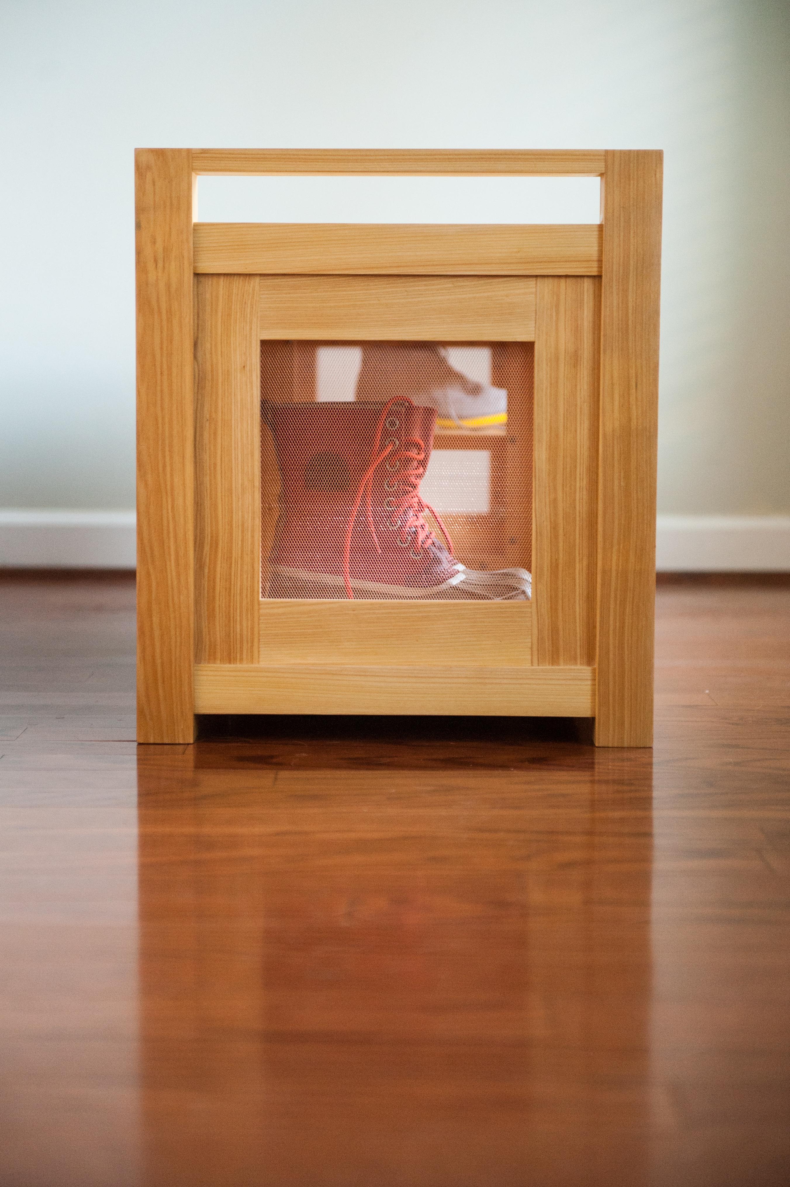 https://a.1stdibscdn.com/cypress-boot-and-shoe-bench-with-storage-below-and-copper-mesh-panels-for-sale-picture-5/f_38643/1571238669039/ShoeCabinet_5_master.jpg