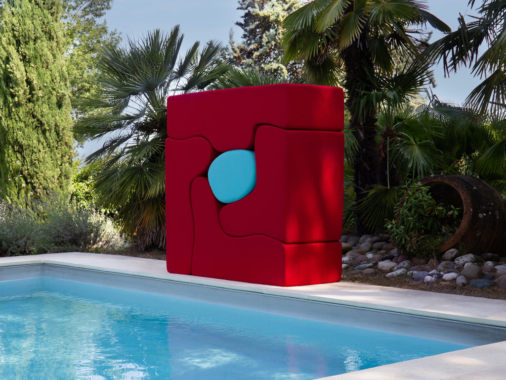 https://a.1stdibscdn.com/malitte-outdoor-seating-system-by-roberto-matta-paradisoterrestre-edition-for-sale-picture-2/f_84302/f_376520821751970786594/Shooting_Ozzano_summer_2025_ph_Mattia_Tonelli_09_master.jpg