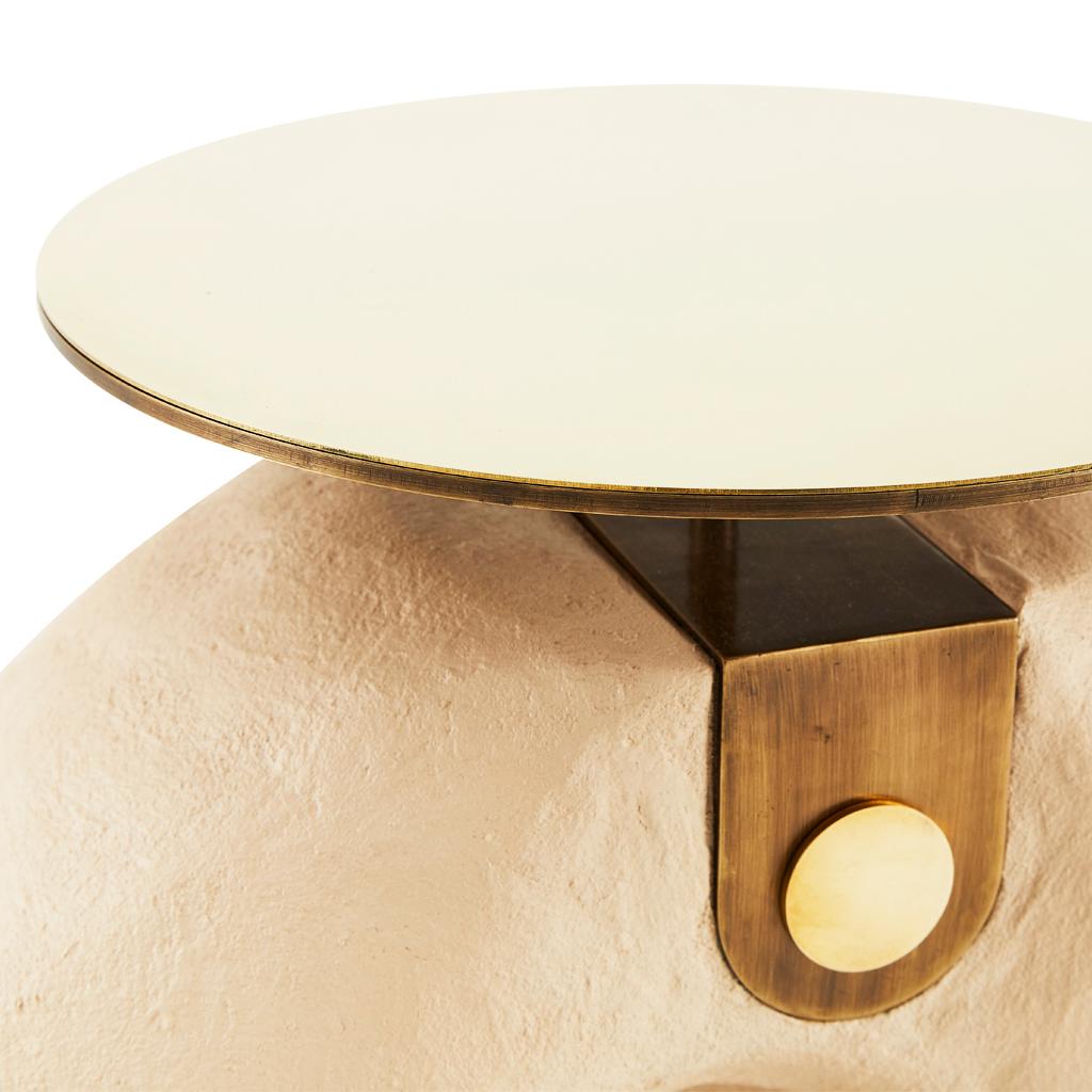 https://a.1stdibscdn.com/modern-tan-yosemite-plaster-hand-finished-yoruba-side-table-with-brass-top-sm-for-sale-picture-6/f_38931/f_308838321666011104098/Side_Table_Yaruba_1_View6_master.jpg
