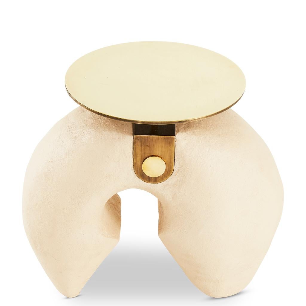 https://a.1stdibscdn.com/modern-tan-yosemite-plaster-hand-finished-yoruba-side-table-with-brass-top-sm-for-sale-picture-7/f_38931/f_308838321666011103217/Side_Table_Yaruba_1_View7_master.jpg