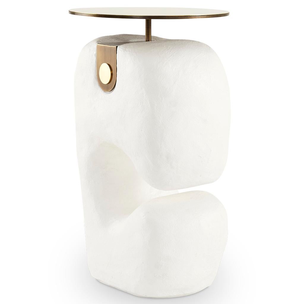 https://a.1stdibscdn.com/modern-white-yosemite-plaster-hand-finished-yoruba-side-table-with-brass-top-m-for-sale-picture-3/f_38931/f_308837921666010898006/Side_Table_Yaruba_2_View2_master.jpg