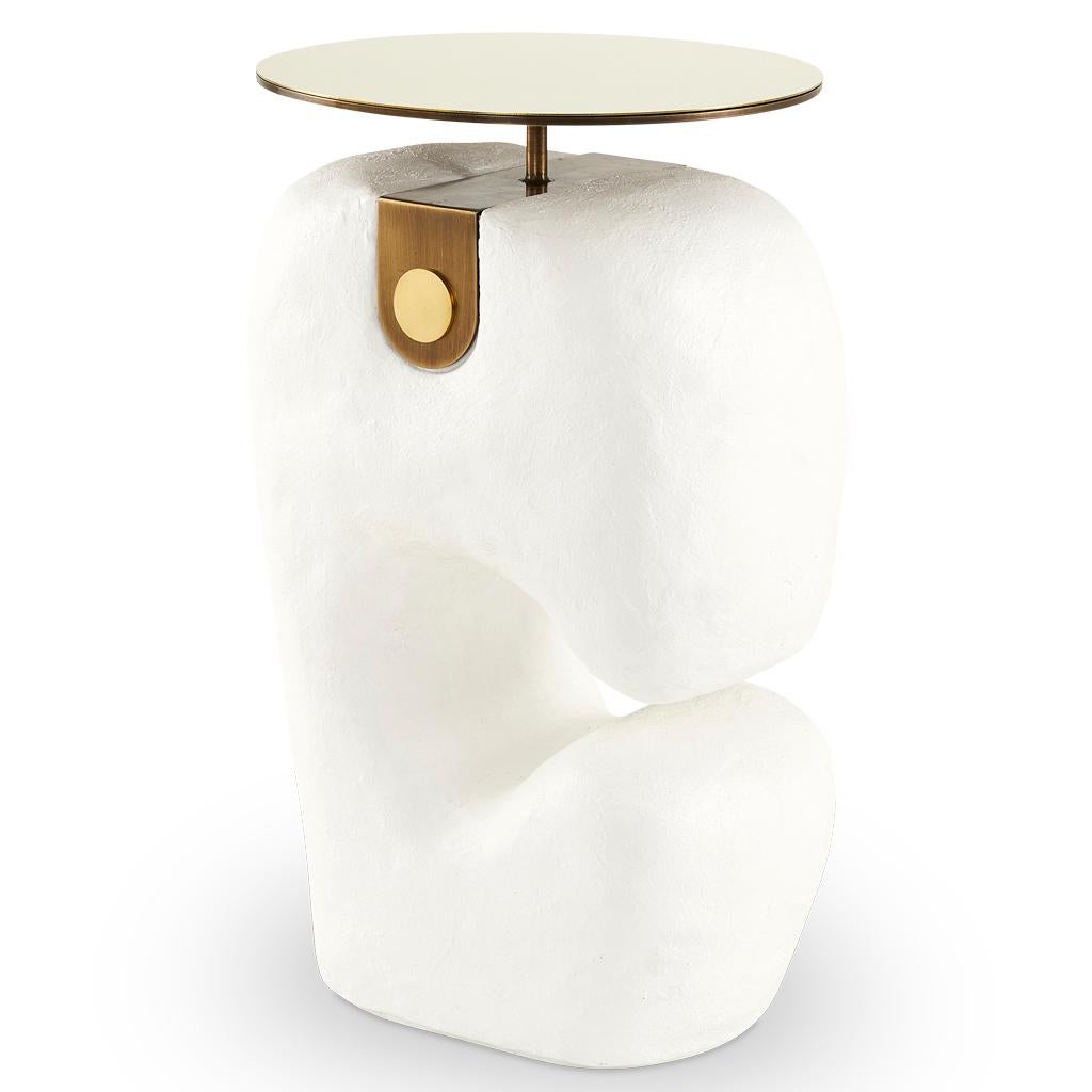 https://a.1stdibscdn.com/modern-white-yosemite-plaster-hand-finished-yoruba-side-table-with-brass-top-m-for-sale-picture-5/f_38931/f_308837921666010897984/Side_Table_Yaruba_2_View4_master.jpg