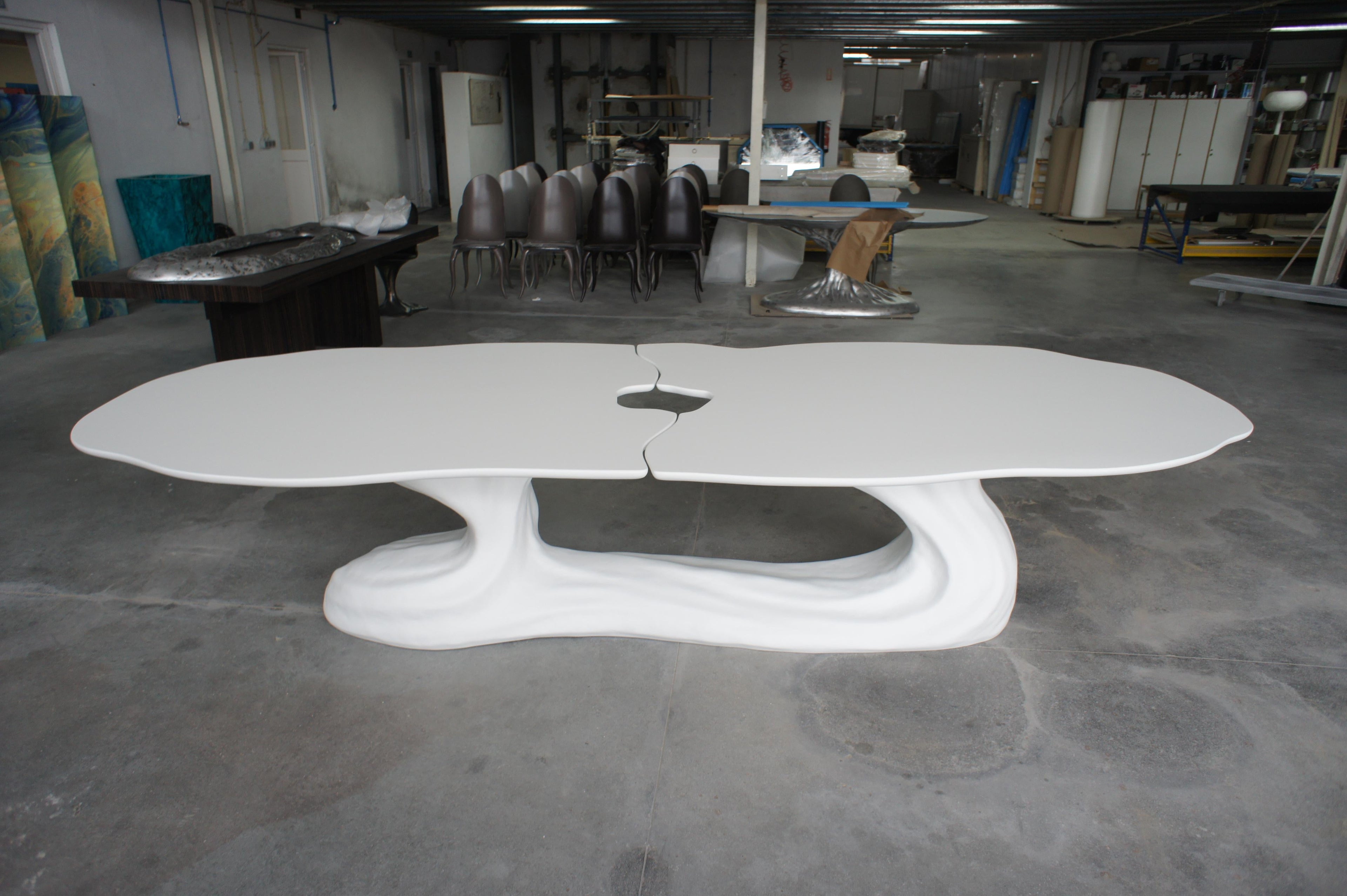 https://a.1stdibscdn.com/130-outdoor-dining-table-ft-organic-design-for-sale-picture-4/f_27693/f_312853021670951477965/Sigma_White_master.JPG